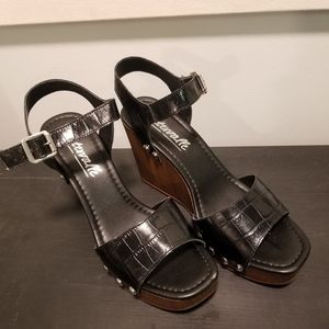 Wedge Platform Sandles